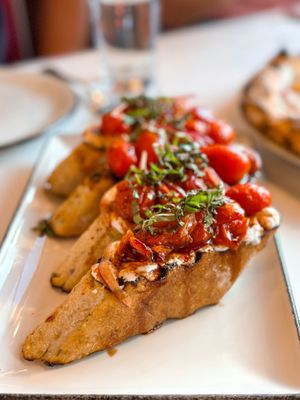 La Cucina Italian Eatery & Pastaria by null