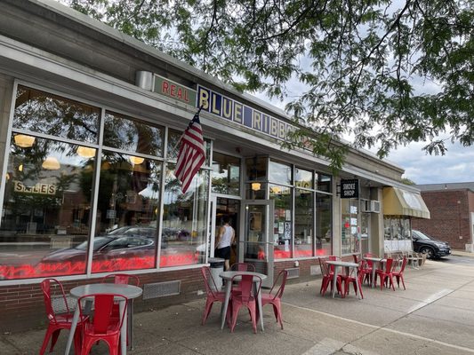 Blue Ribbon BBQ by null