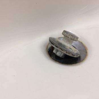 Clewiston Inn - Bathtub drain. - Hotels Near Me - Clewiston, Florida