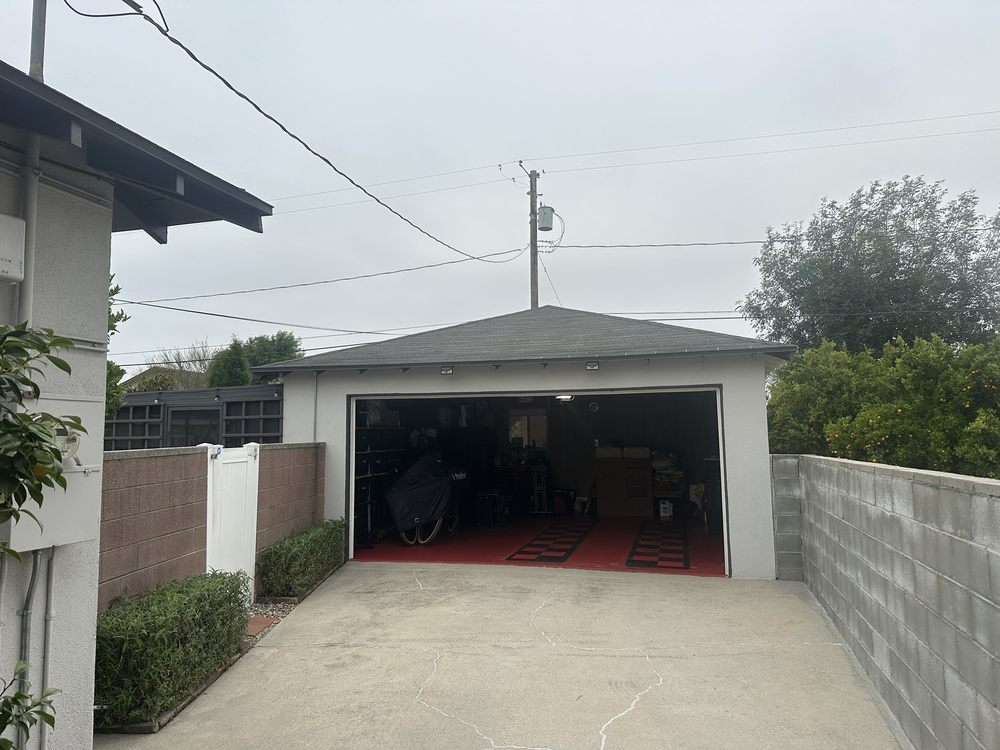 Slide of The Gold Coast Roofing