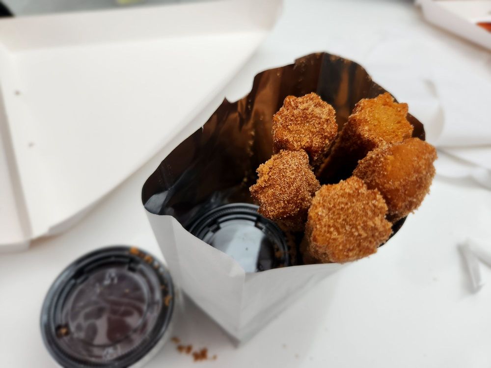 SKECHERS Food Spot, Gardena Roadtrippers