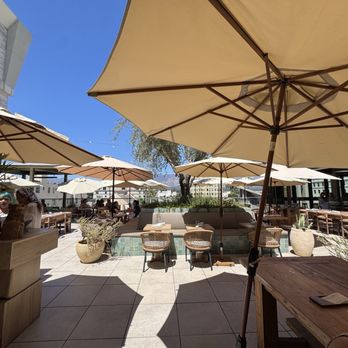 Osa Rooftop - Plenty patio umbrella to block the sun. - Bars Near Me - Pasadena, California Osa Rooftop - Plenty patio umbrella to block the sun. - Bars Near Me - Pasadena, California