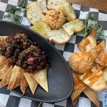 Pour Taproom - Durham - Beer Bar Near Me - Durham, North Carolina