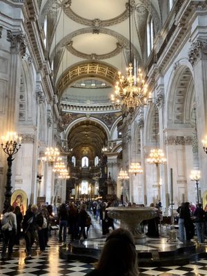 Leeds Castle by null