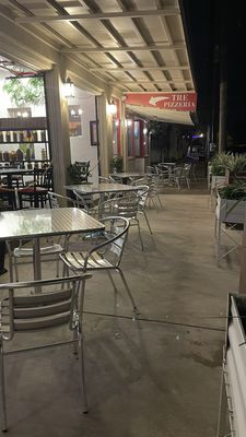 Tre Pizzeria by null