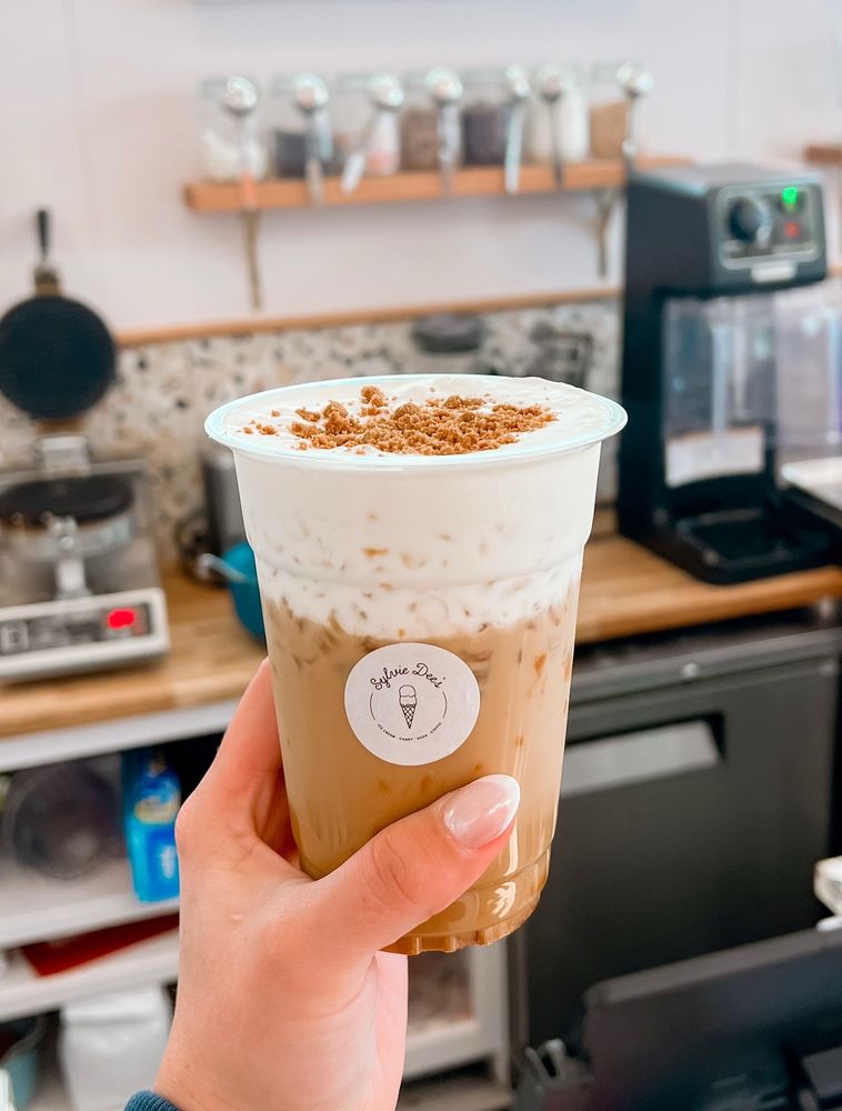 Social spots from Sylvie Dee’s