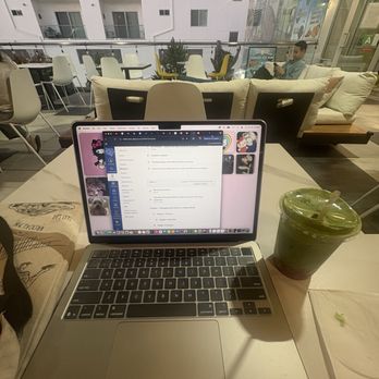 Motiq - Strawverry Matcha - Coffee & Tea Near Me - Los Angeles, California