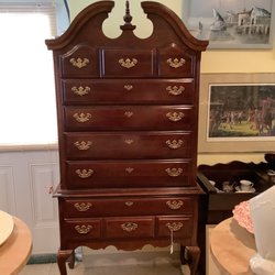 Garage Sales Unlimited - Vintage Ethan Ellen Style dresser