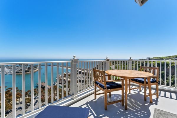 Blue Lantern Inn by null