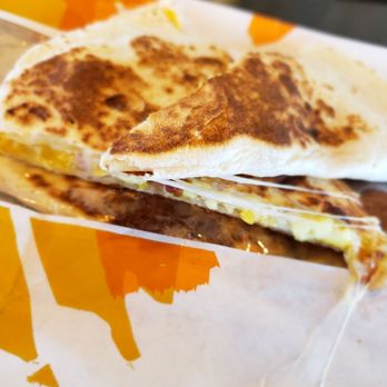 Taco Bell - Bacon breakfast quesadilla - Fast Food Near Me - Camp Verde, Arizona