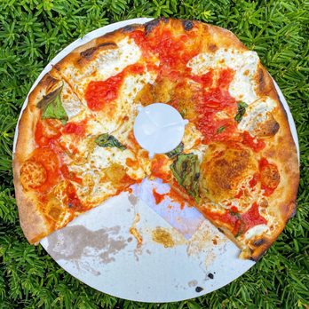 Juliana's - Margherita Pizza - Pizza Near Me - Brooklyn, New York Juliana's - Margherita Pizza - Pizza Near Me - Brooklyn, New York