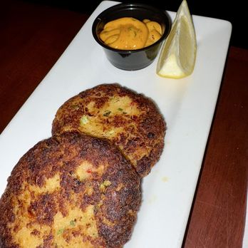 Huber's Cafe - Crab Cakes - American Near Me - Portland, Oregon