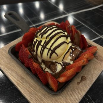 Melt N Dip - Desserts Near Me - Bridgeview, Illinois