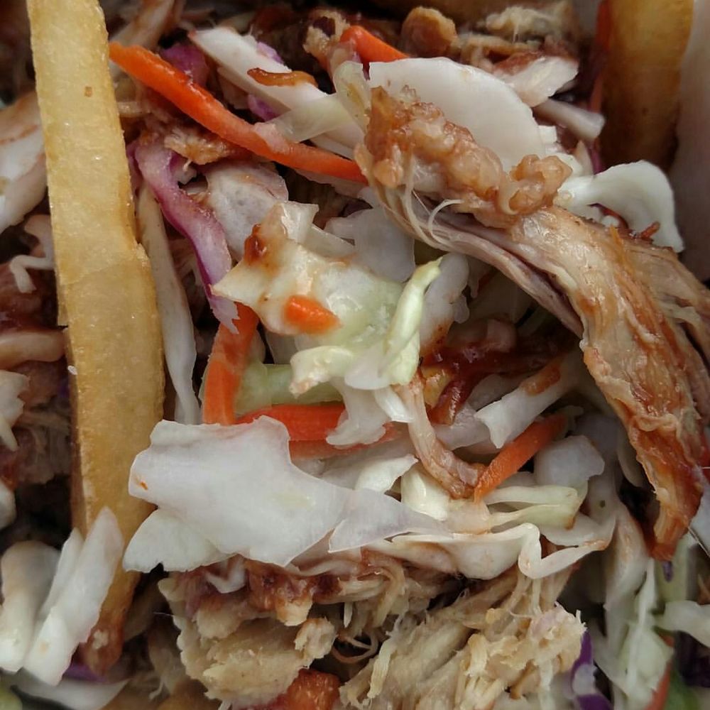 Friskie Fries - Fries with pulled pork, slaw, barbeque sauce. Nice! - Food Trucks Near Me - Johnston, Rhode Island