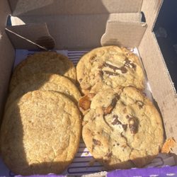 Insomnia Cookies