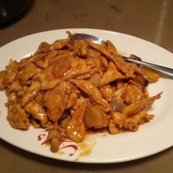 Yu's Mandarin - Garlic chicken - Chinese Near Me - Schaumburg, Illinois