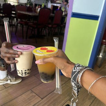 Q-Cup Boba Tea - Cafe latte with boba and peach tea with boba. - Vietnamese Near Me - Jacksonville, Florida Q-Cup Boba Tea - Cafe latte with boba and peach tea with boba. - Vietnamese Near Me - Jacksonville, Florida