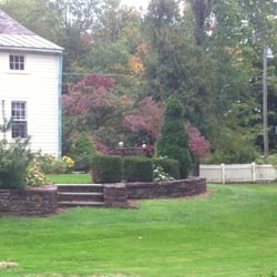 Kingsfield Bed and Breakfast - Backyard