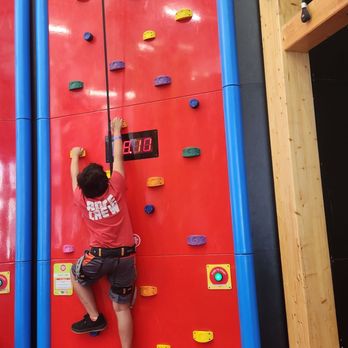 Hapik South Gate - Climber with timer - Recreation Centers Near Me - South Gate, California Hapik South Gate - Climber with timer - Recreation Centers Near Me - South Gate, California