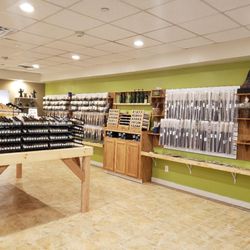 Body Oils-NY - Over 1800 body oils to choose from & hand dipped incense. Oils last all day long.
