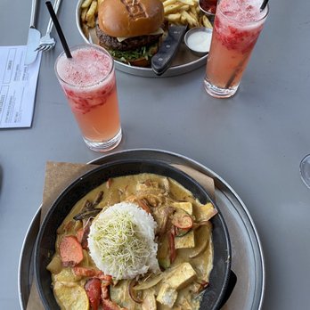 1909 - Tofu yellow curry & 1909 burger - Bars Near Me - Temecula, California 1909 - Tofu yellow curry & 1909 burger - Bars Near Me - Temecula, California