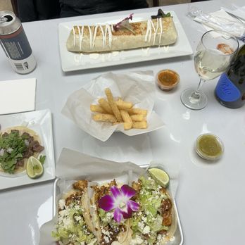 Aqui Es - Mexican Near Me - Bethlehem, Pennsylvania