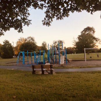 Lakeview Park - Play area, picnic table - Parks Near Me - Portage, Michigan