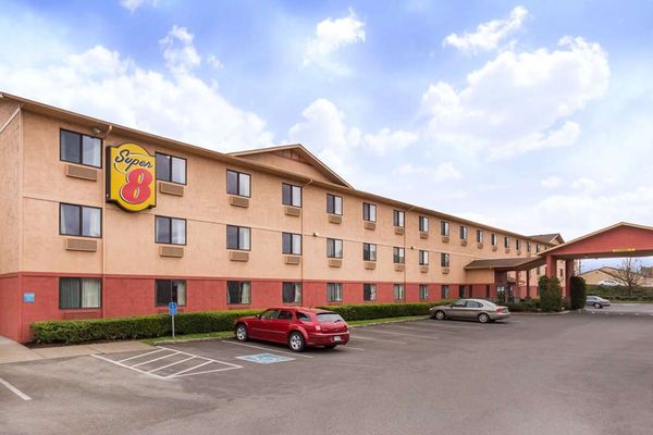 Super 8 by Wyndham Corvallis by null