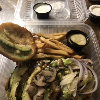 Chili's - Oldtimer with Cheese* added mushrooms and Avocado Slices - American Near Me - Aiken, South Carolina Chili's - Oldtimer with Cheese* added mushrooms and Avocado Slices - American Near Me - Aiken, South Carolina