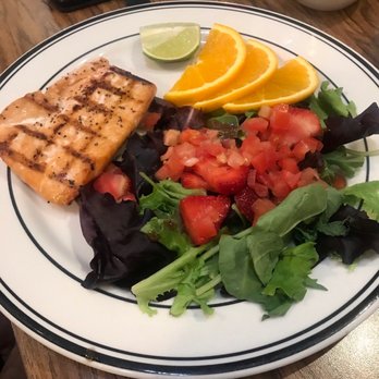 Mimi's Cafe - Citrus Salmon Salad - Breakfast & Brunch Near Me - Fontana, California