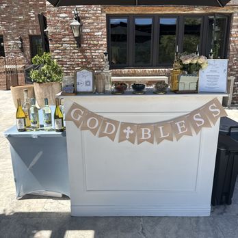 Pour’fection Event Bartender - Custom set up to make your event feel unique. - Bartenders Near Me Pour’fection Event Bartender - Custom set up to make your event feel unique. - Bartenders Near Me