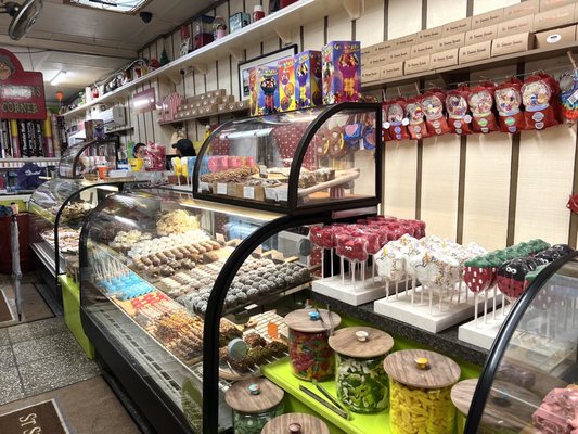 Simonds Sweets ST. SIMONS SWEETS - Updated July 2026 - 163 Photos & 119 Reviews - 229 ...