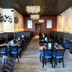 Veritas Whiskey and Wine - Dining Area