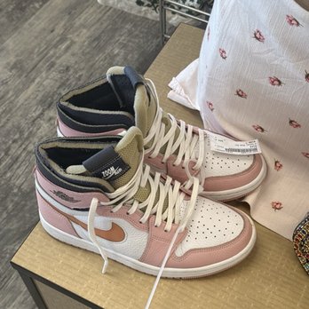Plato's Closet - These were the Nike shoes that I was talking about but I didn't purchase them! I just thought they looked cute - Used, Vintage & Consignment Near Me - South Portland, Maine Plato's Closet - These were the Nike shoes that I was talking about but I didn't purchase them! I just thought they looked cute - Used, Vintage & Consignment Near Me - South Portland, Maine