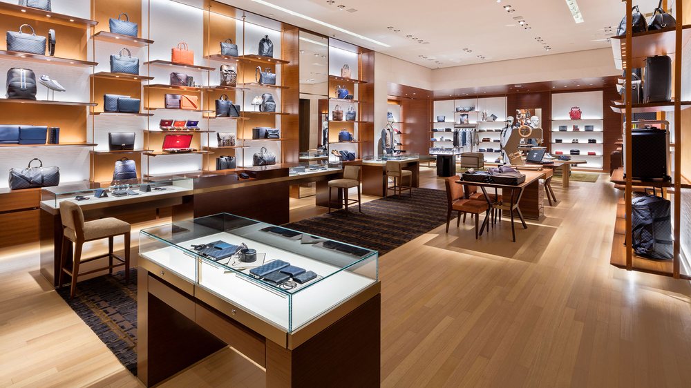 Louis Vuitton Las Vegas Wynn Men's Logo