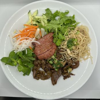 HOT Com Tam - Bún thịt nướng, nem, bì - Vietnamese Near Me - Westminster, California HOT Com Tam - Bún thịt nướng, nem, bì - Vietnamese Near Me - Westminster, California