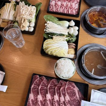 Mumu Hot Pot - Wagyu chuck with sukiyaki broth - Hot Pot Near Me - Foster City, California Mumu Hot Pot - Wagyu chuck with sukiyaki broth - Hot Pot Near Me - Foster City, California