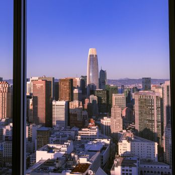 Cityscape - VIEW OF THE EAST SIDE - Cocktail Bars Near Me - San Francisco, California Cityscape - VIEW OF THE EAST SIDE - Cocktail Bars Near Me - San Francisco, California