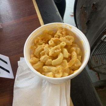 Hog Heaven BBQ - Large Mac & cheese - Barbeque Near Me - Laurel, Mississippi