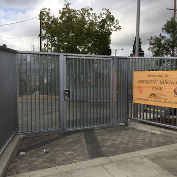 Five Star Fence - Fences & Gates Near Me - Pacoima, California Five Star Fence - Fences & Gates Near Me - Pacoima, California