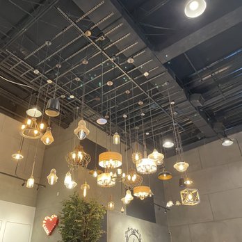 Chateau De Chantilly Cafe - Bakeries Near Me - Chantilly, Virginia