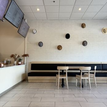 Snow Tea - Decor - Bubble Tea Near Me - Lancaster, California