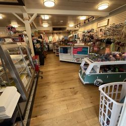 Ottawa Beach General Store