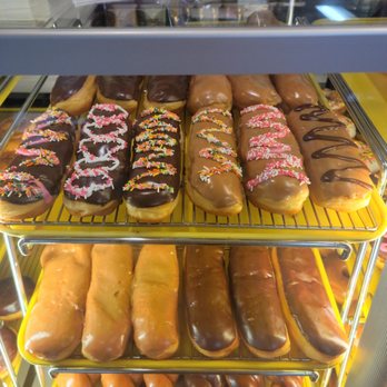 Swiss Donuts - Chocolate/Mable long john w/sprinkle - Donuts Near Me - Palm Desert, California