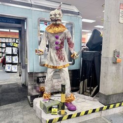 Spirit Halloween - Animatronics