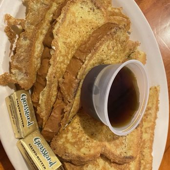 Ruski's Tavern - french toast - Pubs Near Me - Portland, Maine