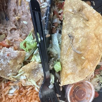 El Burrito Taco Shop - Taco, bean and rice Looks good! It's not though - Mexican Near Me - Wildomar, California El Burrito Taco Shop - Taco, bean and rice Looks good! It's not though - Mexican Near Me - Wildomar, California