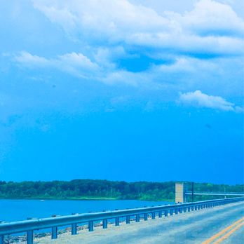 Mississinewa Lake - Bridge - Lakes Near Me - Peru, Indiana
