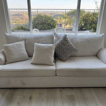 Living Spaces - Furniture Stores Near Me - Irvine, California