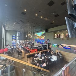 Shark Club Sports Bar & Grill - Bar